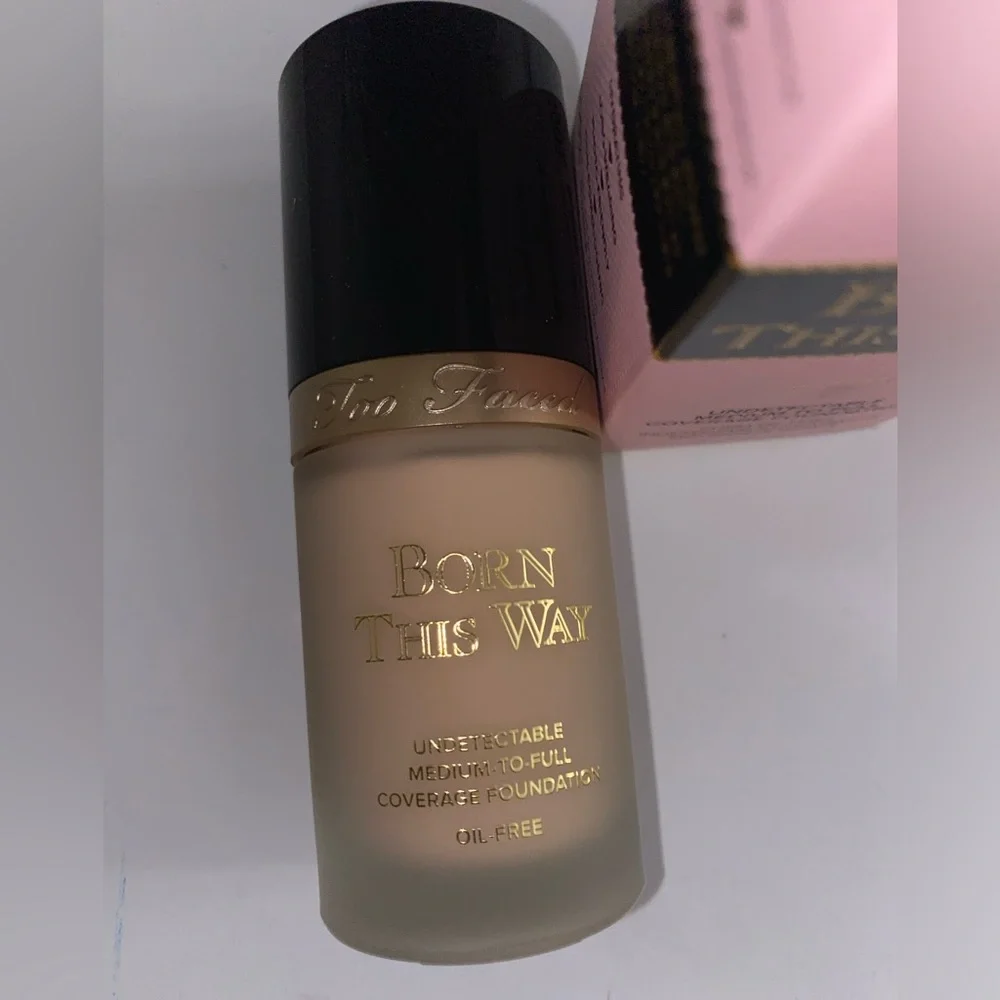 Too Faced - Born This Way - Natural Finish Longwear Liquid Foundation (SNOW) - Picture 5 of 16